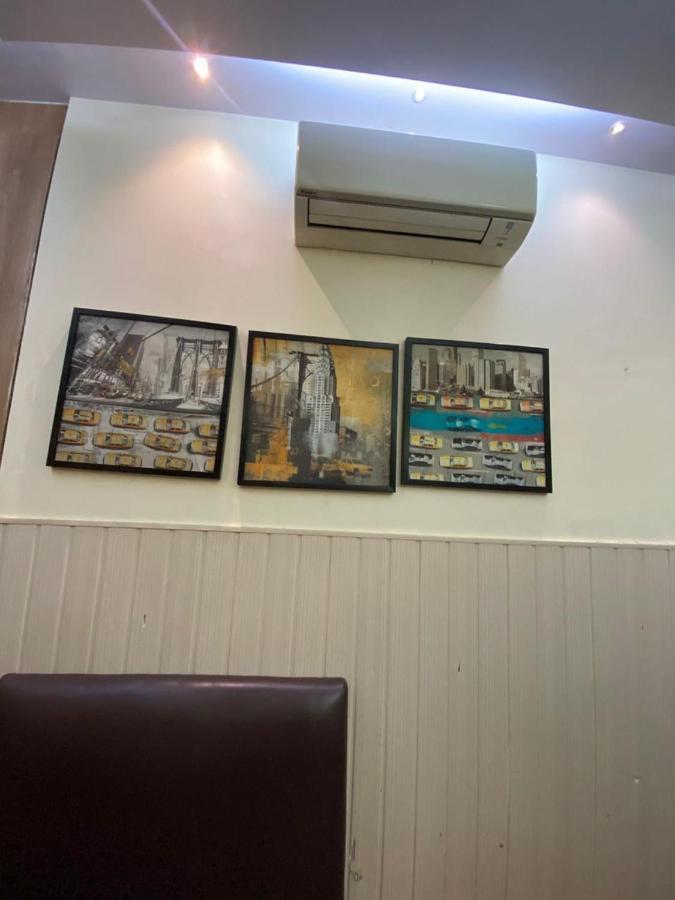 Hotel Airport Prime -Near Mumbai International Airport Andheri East Esterno foto