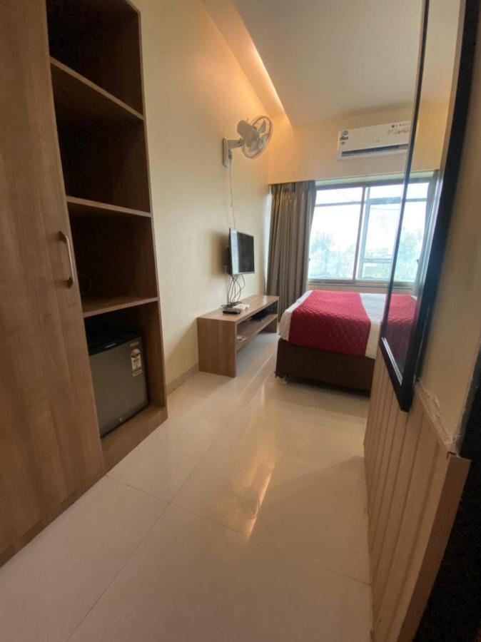 Hotel Airport Prime -Near Mumbai International Airport Andheri East Esterno foto